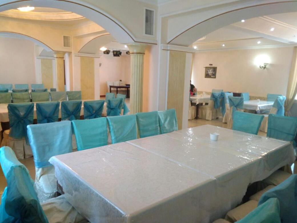 Bozok Hotel Астана Экстерьер фото