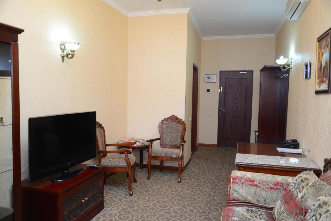 Bozok Hotel Астана Экстерьер фото