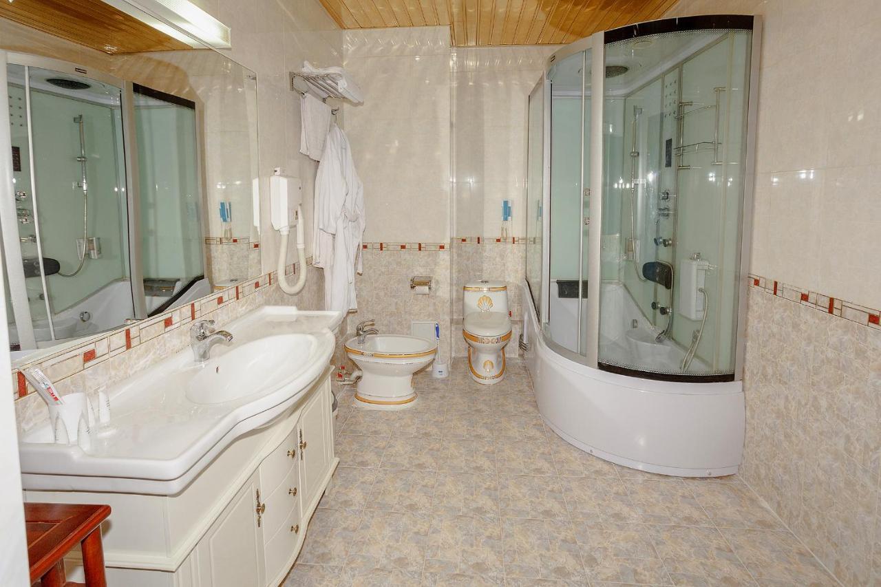 Bozok Hotel Астана Экстерьер фото